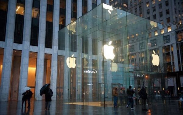 Новый iPhone, iPad и M1 Ultra: что представили на весенней презентации iPhone Новый iPhone, iPad и M1 Ultra: что представили на весенней презентации iPhone