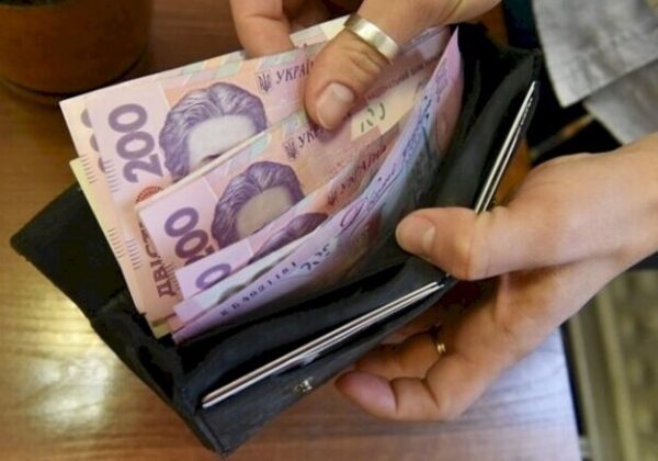 Украина совместно с ООН запускает две программы выплат для переселенцев Украина совместно с ООН запускает две программы выплат для переселенцев