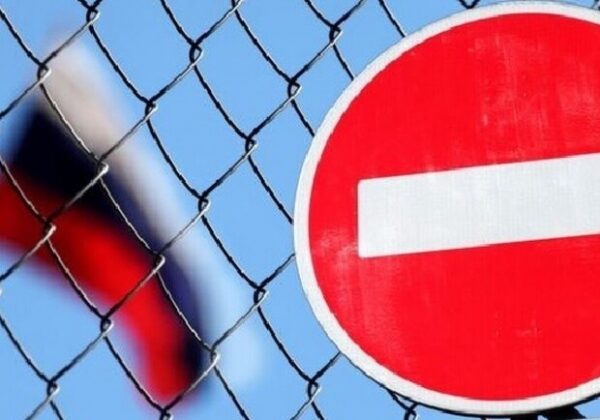 Зеленский ввел санкции против Путина, Лаврова, Шойгу и других руководителей РФ Зеленский ввел санкции против Путина, Лаврова, Шойгу и других руководителей РФ