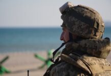 Сигналы тревоги и восемь вражеских кораблей в море: как прошла ночь в Одессе и области сегодня