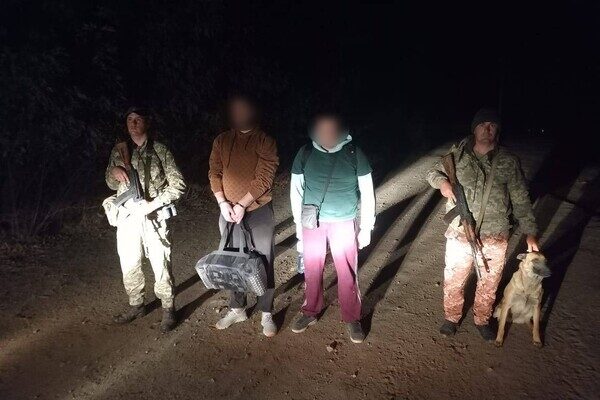 В Одесской области задержали двух мужчин, которые пыталсь сбежать за границу В Одесской области задержали двух мужчин, которые пыталсь сбежать за границу