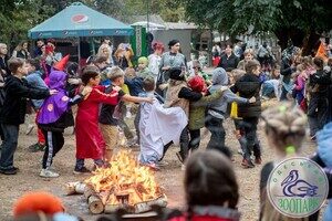 Тыквофест в зоопарке и шабаш в центре: как одесситы отметили Хэллоуин Тыквофест в зоопарке и шабаш в центре: как одесситы отметили Хэллоуин