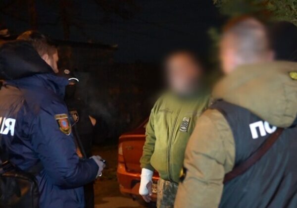 Обещали отсрочку от мобилизации: под Одессой поймали двух работников ТЦК Обещали отсрочку от мобилизации: под Одессой поймали двух работников ТЦК