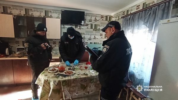 На Одещині «дідусь» відрубав голову 5-річній дівчинці