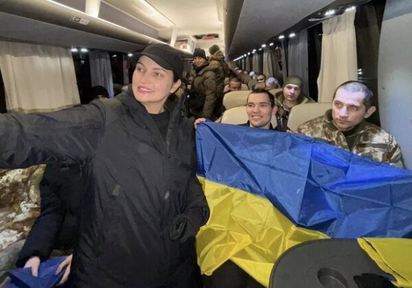 Из российского плена в Украину вернули пятерых защитников острова Змеиный Из российского плена в Украину вернули пятерых защитников острова Змеиный