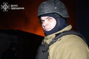 Пожары и пострадавшие в пригороде Одессы: последствия вечерней атаки БпЛА (обновлено) Пожары и пострадавшие в пригороде Одессы: последствия вечерней атаки БпЛА (обновлено)