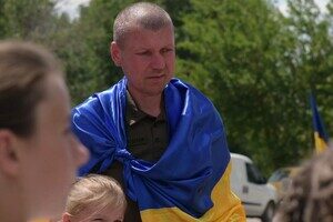 На Одесчину после почти двух лет плена вернулся защитник Украины На Одесчину после почти двух лет плена вернулся защитник Украины