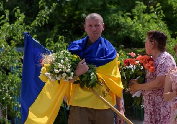 На Одесчину после почти двух лет плена вернулся защитник Украины На Одесчину после почти двух лет плена вернулся защитник Украины