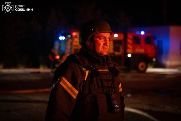 Масштабные пожары в пригороде Одессы: последствия ночной атаки БпЛА (обновлено) Масштабные пожары в пригороде Одессы: последствия ночной атаки БпЛА (обновлено)