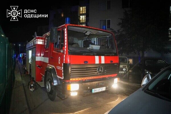 Ночью в Одесском районе горел ЖК "7 Небо": подробности пожара Ночью в Одесском районе горел ЖК "7 Небо": подробности пожара