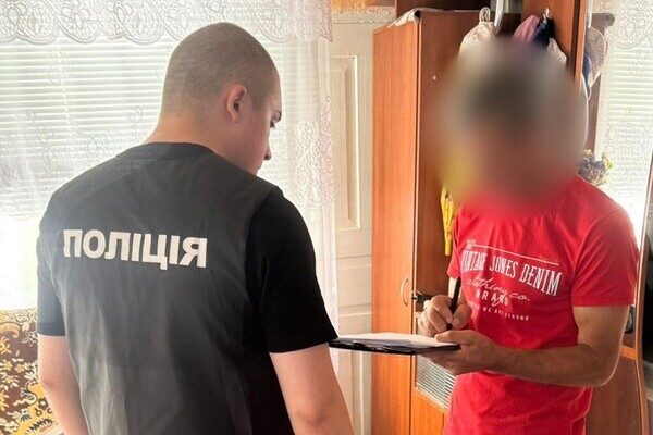 Квартиры умерших и кредиты под фиктивные залоги: в Одессе разоблачили мошенников Квартиры умерших и кредиты под фиктивные залоги: в Одессе разоблачили мошенников