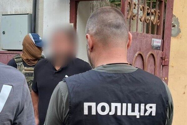 Квартиры умерших и кредиты под фиктивные залоги: в Одессе разоблачили мошенников Квартиры умерших и кредиты под фиктивные залоги: в Одессе разоблачили мошенников