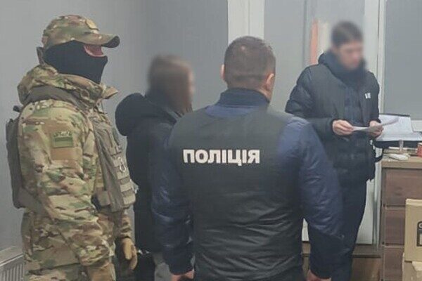 Табачная схема на 13 миллионов гривен: полиция Одесчины разоблачила межрегиональную сеть производства сигарет Табачная схема на 13 миллионов гривен: полиция Одесчины разоблачила межрегиональную сеть производства сигарет