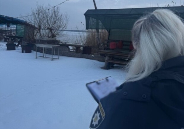 В Одесском районе трое детей провалились под лед: подробности от полиции В Одесском районе трое детей провалились под лед: подробности от полиции