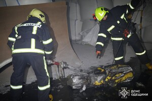 Ночной обстрел Одесской области: пострадали объекты в порту и судно Ночной обстрел Одесской области: пострадали объекты в порту и судно